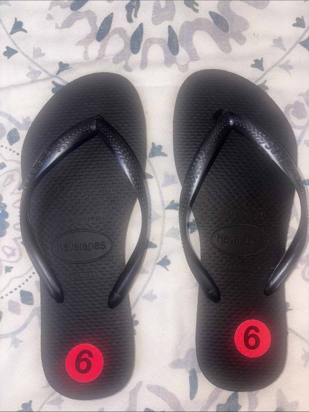 Havaianas Women’s Flip Flop Sandals - Black with Red Size Dot
